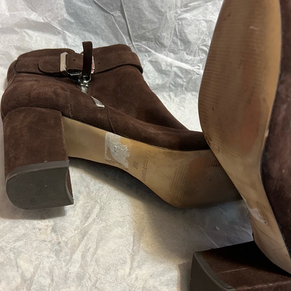 MARC FISHER BROWN BOOTS - Picture 8 of 9